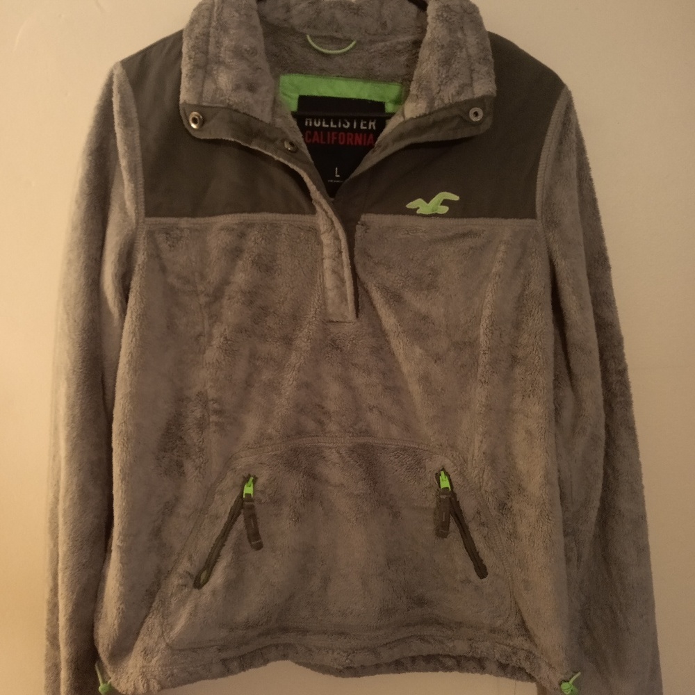 Hollister Grey fleece pull over